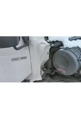 VOLVO VNL COWL