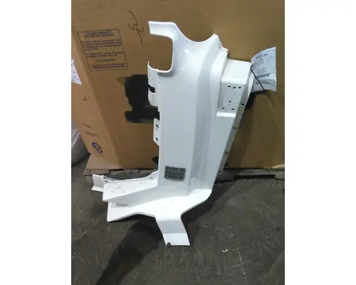 VOLVO VNL COWL