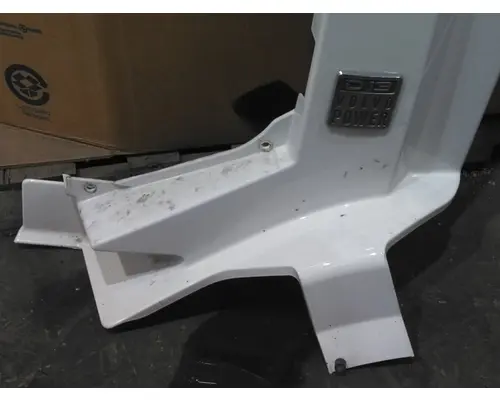 VOLVO VNL COWL
