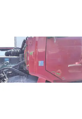 VOLVO VNL COWL