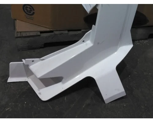 VOLVO VNL COWL