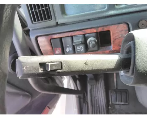 VOLVO VNL CRUISE CONTROL SWITCH