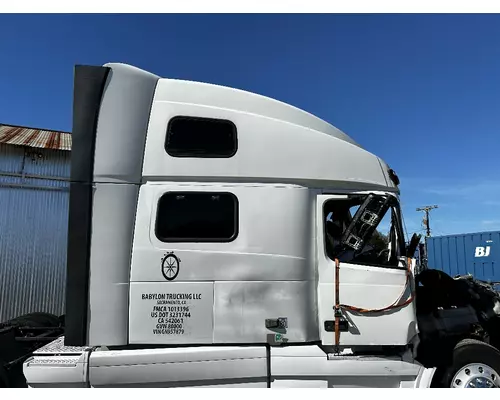 VOLVO VNL Cab Assembly