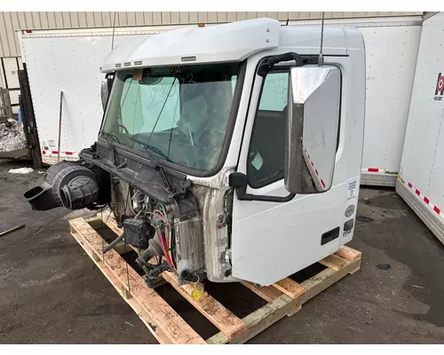 VOLVO VNL Cab Assembly