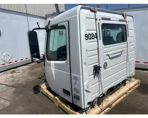 VOLVO VNL Cab Assembly