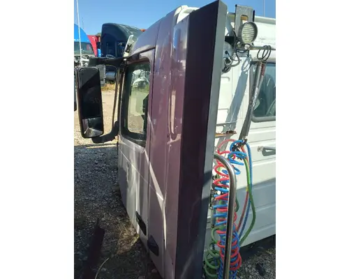 VOLVO VNL Cab Assembly