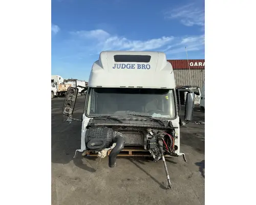 VOLVO VNL Cab Assembly