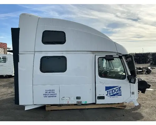 VOLVO VNL Cab Assembly