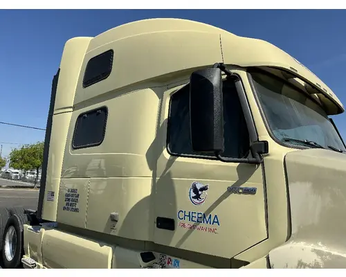 VOLVO VNL Cab Assembly