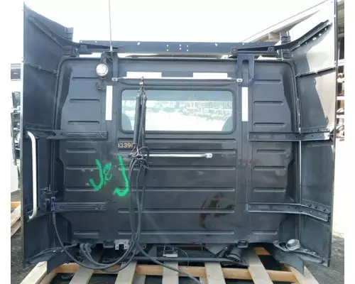 VOLVO VNL Cab Assembly