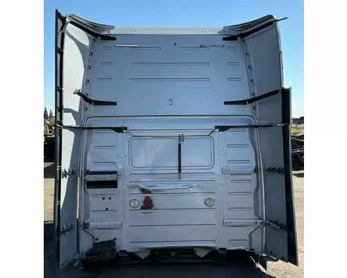 VOLVO VNL Cab Assembly