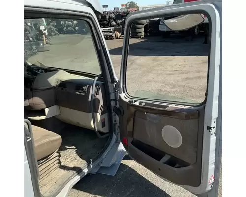 VOLVO VNL Cab Assembly