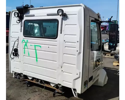 VOLVO VNL Cab Assembly