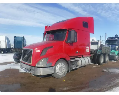 VOLVO VNL Cab Clip