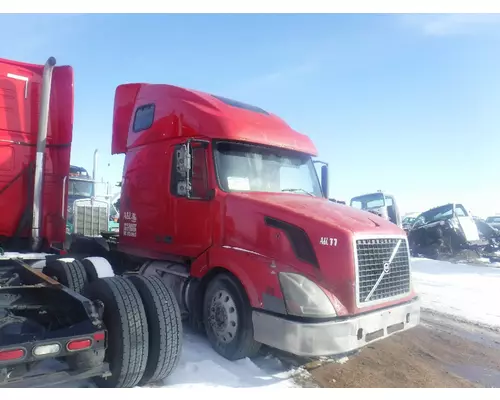 VOLVO VNL Cab Clip