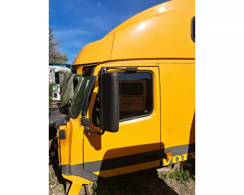 VOLVO VNL Cab Mount