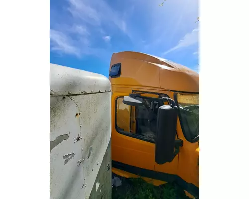 VOLVO VNL Cab Mount