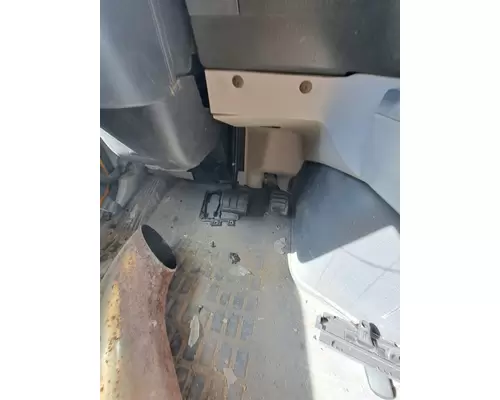 VOLVO VNL Cab Mount