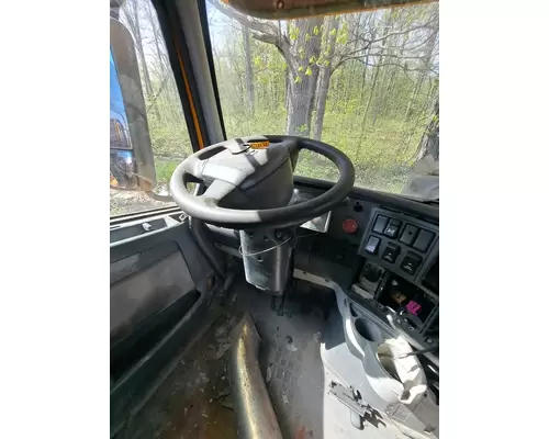 VOLVO VNL Cab Mount