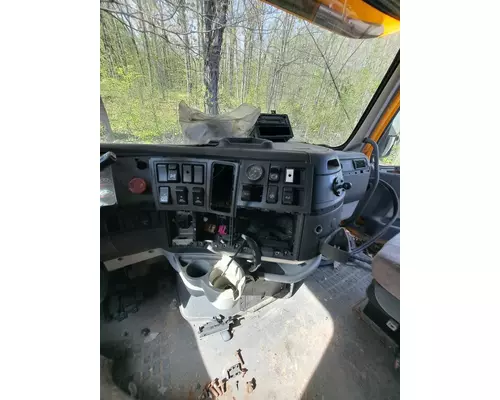 VOLVO VNL Cab Mount