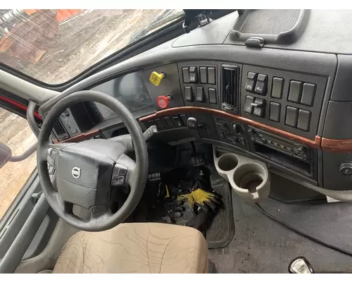 VOLVO VNL Cab Mount