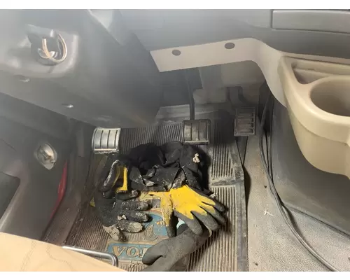 VOLVO VNL Cab Mount