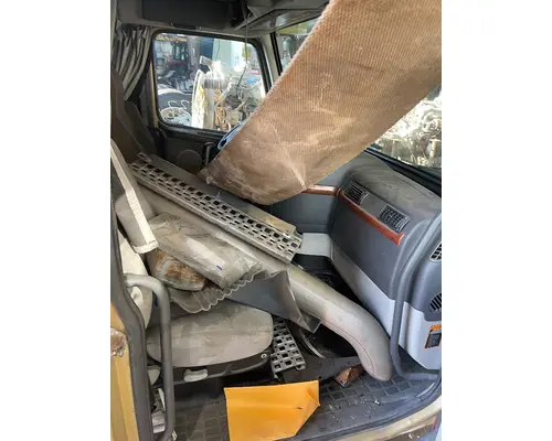 VOLVO VNL Cab Mount