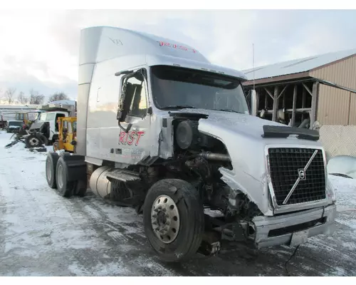 VOLVO VNL Cab