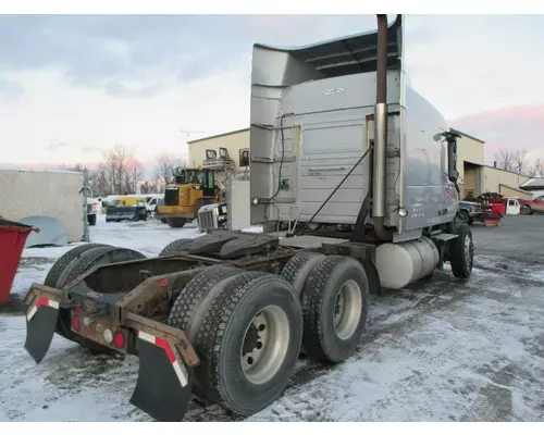 VOLVO VNL Cab