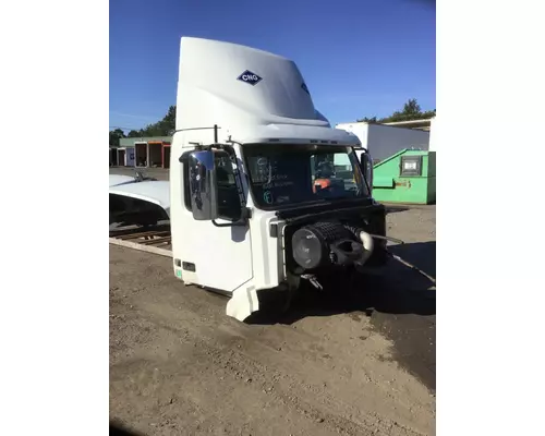 VOLVO VNL Cab