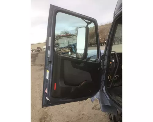 VOLVO VNL Cab