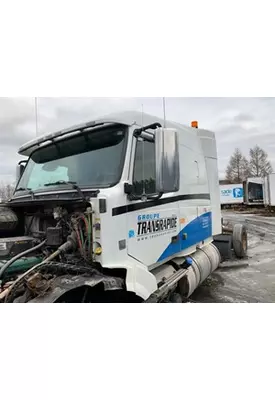 VOLVO VNL Cab