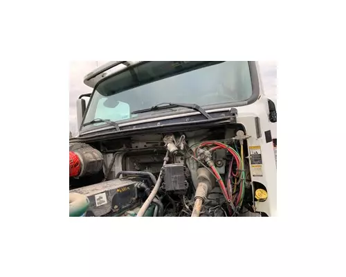 VOLVO VNL Cab