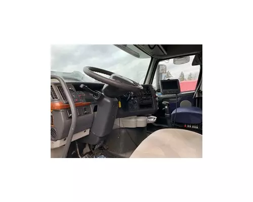 VOLVO VNL Cab
