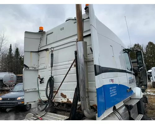 VOLVO VNL Cab