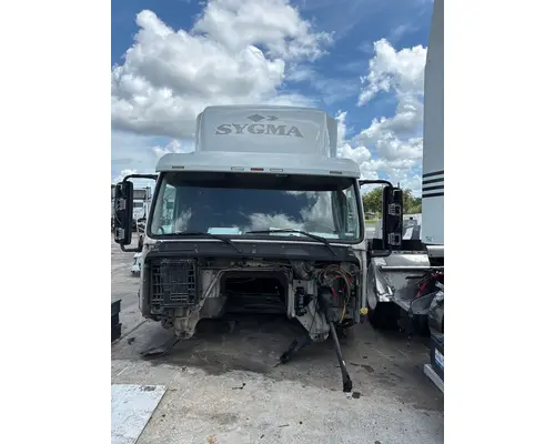 VOLVO VNL Cab