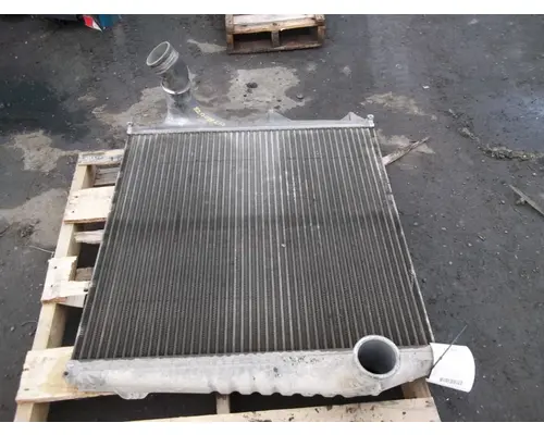 VOLVO VNL Charge Air Cooler (ATAAC)