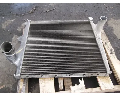 VOLVO VNL Charge Air Cooler (ATAAC)