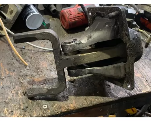VOLVO VNL Clutch Slave Cylinder