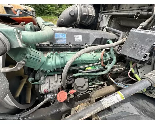 VOLVO VNL Complete Vehicle