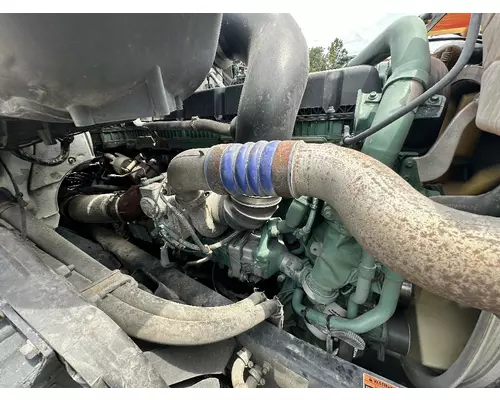 VOLVO VNL Complete Vehicle