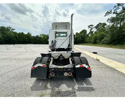 VOLVO VNL Complete Vehicle