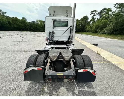 VOLVO VNL Complete Vehicle