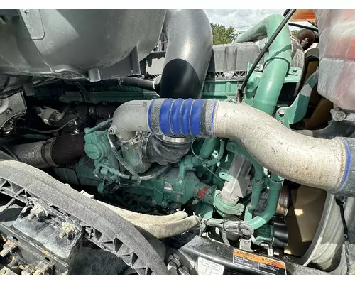 VOLVO VNL Complete Vehicle