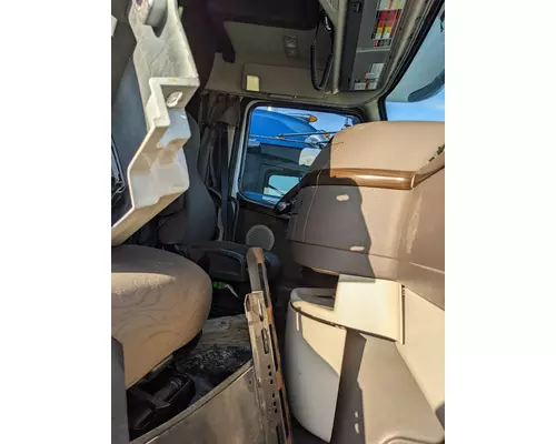 VOLVO VNL Complete Vehicle