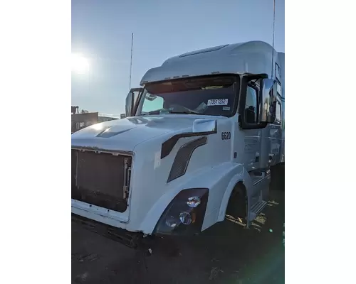 VOLVO VNL Complete Vehicle