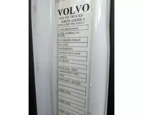 VOLVO VNL Complete Vehicle