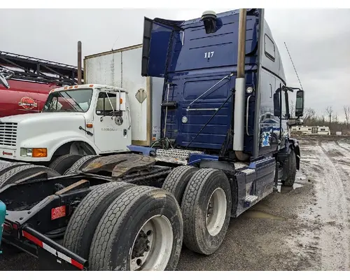 VOLVO VNL Complete Vehicle
