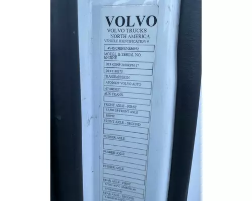 VOLVO VNL Complete Vehicle