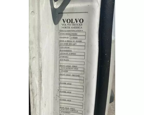 VOLVO VNL Complete Vehicle